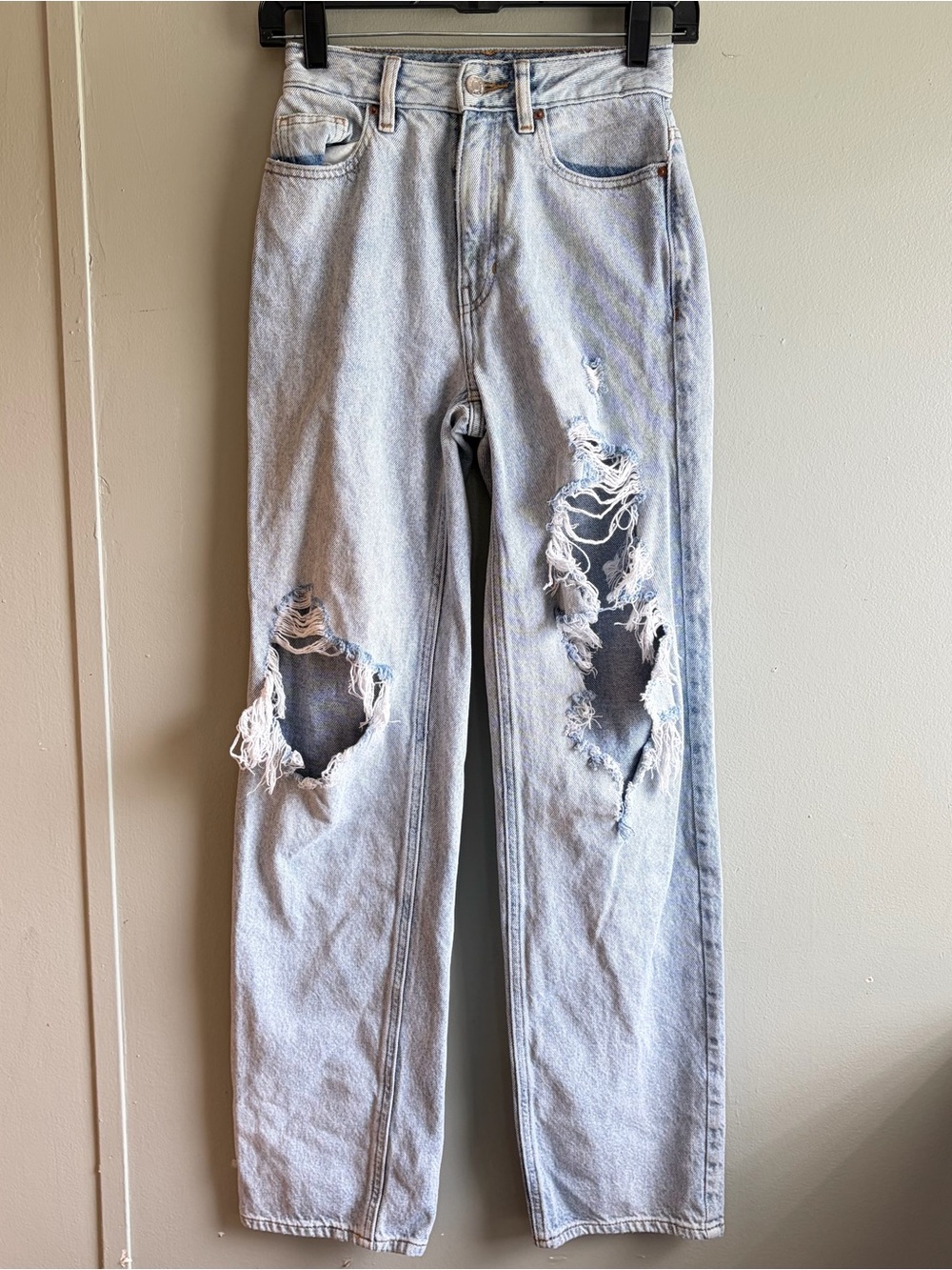 PacSun 90s Boyfriend Jeans Light Wash Distressed - 23